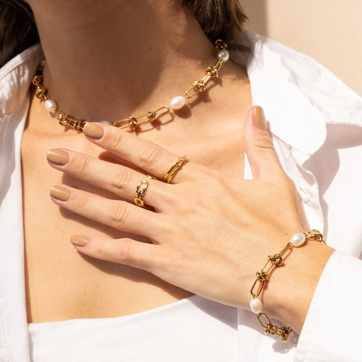 Collar de Nudo y Perla Chapado en Oro de 18k