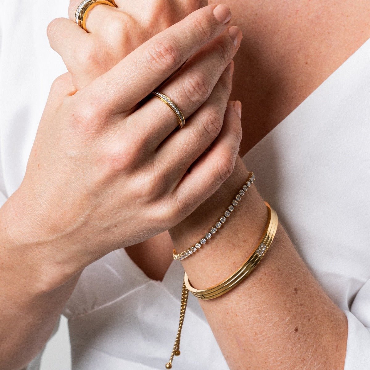 Anillo Brillante Giratorio Chapado en Oro de 18k