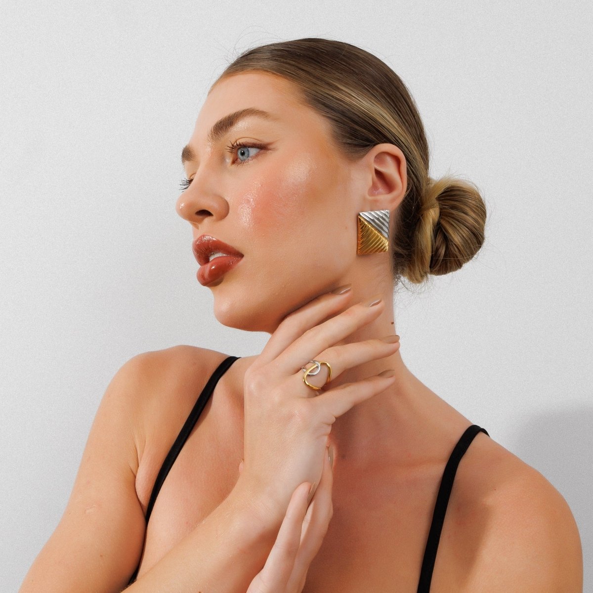 Anillo ajustable Light Bonds con baño mixto de oro y plata