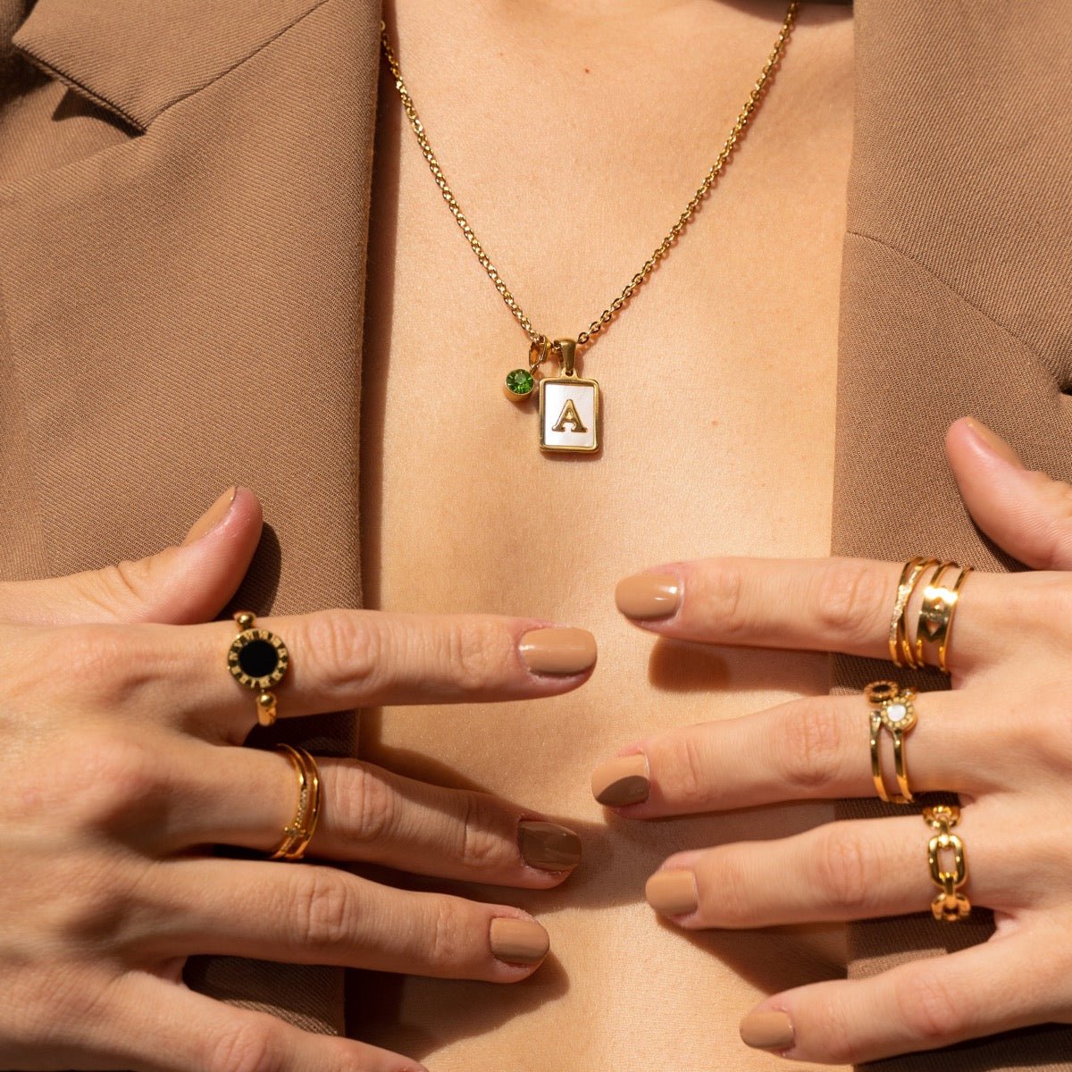 Anillo ajustable de mal de ojo bañado en oro de 18 quilates