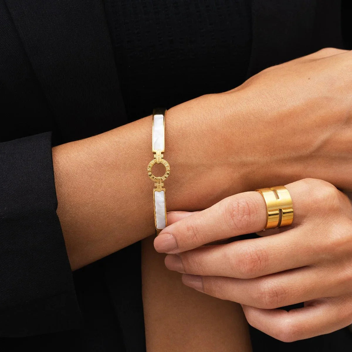 Pulsera Aura bañada en oro de 18 quilates