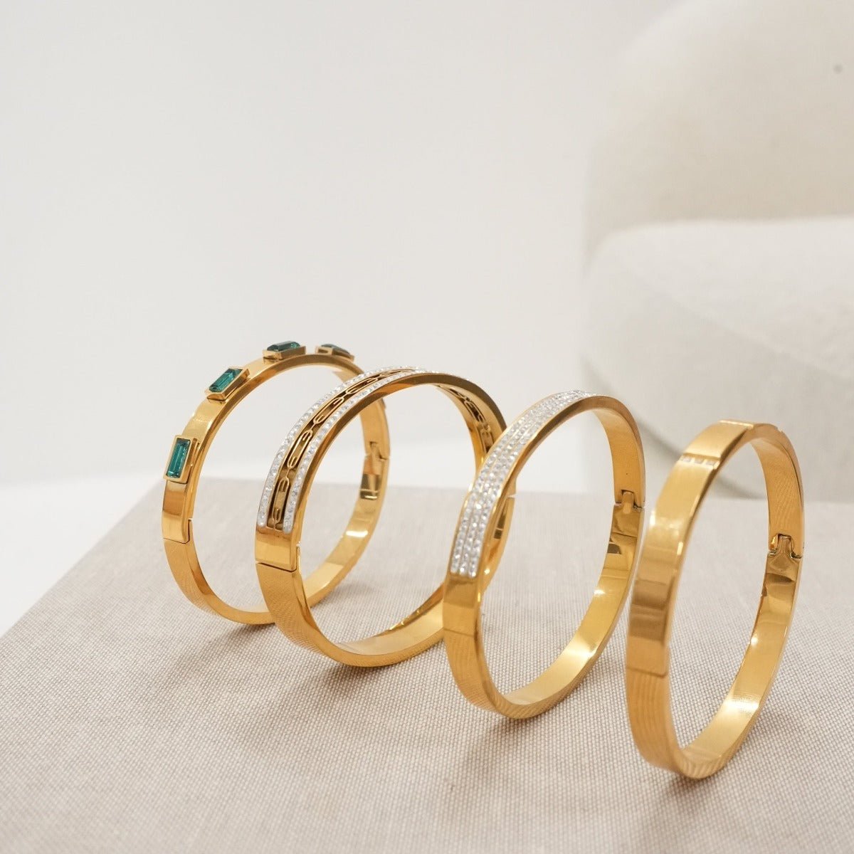 Pulsera Ivy con cristales de piedra bañada en oro de 18k