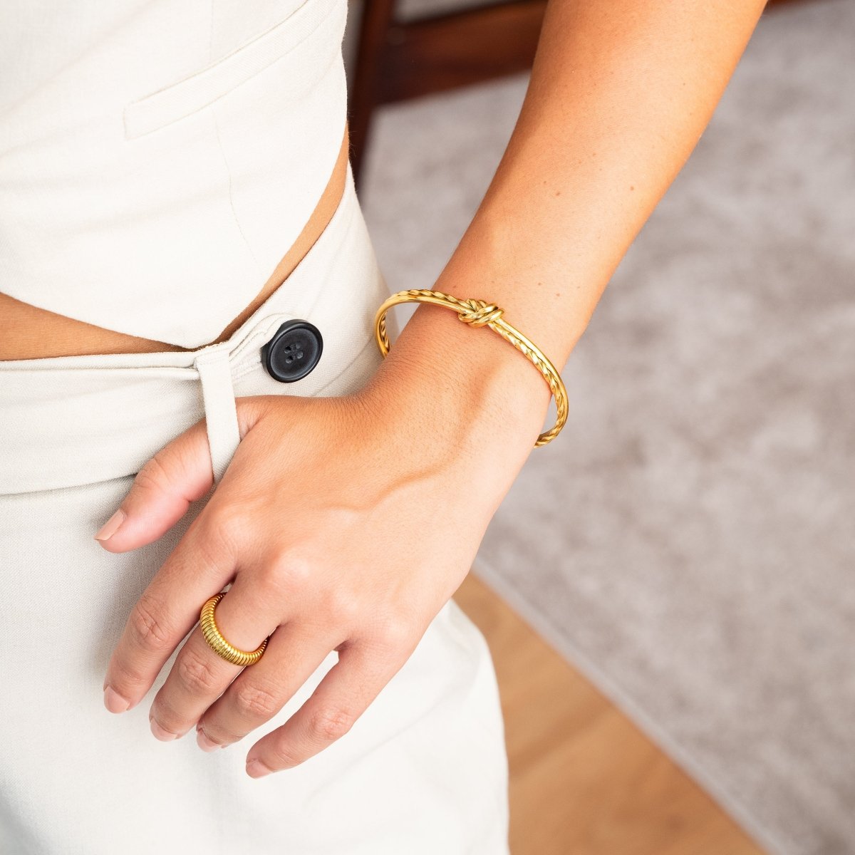 Pulsera de Nudo Retorcido Bañada en Oro de 18k