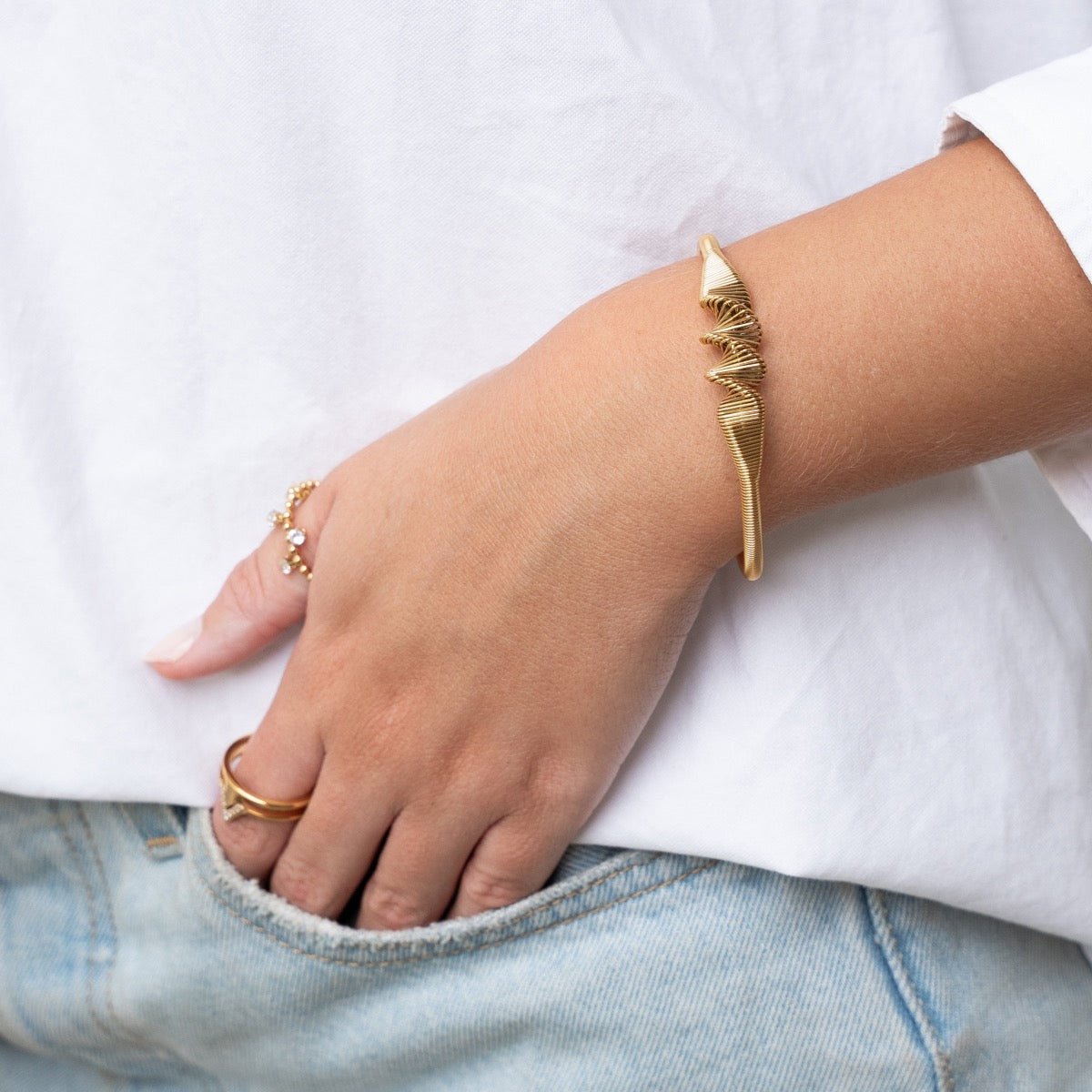 Pulsera Wave bañada en oro de 18 quilates