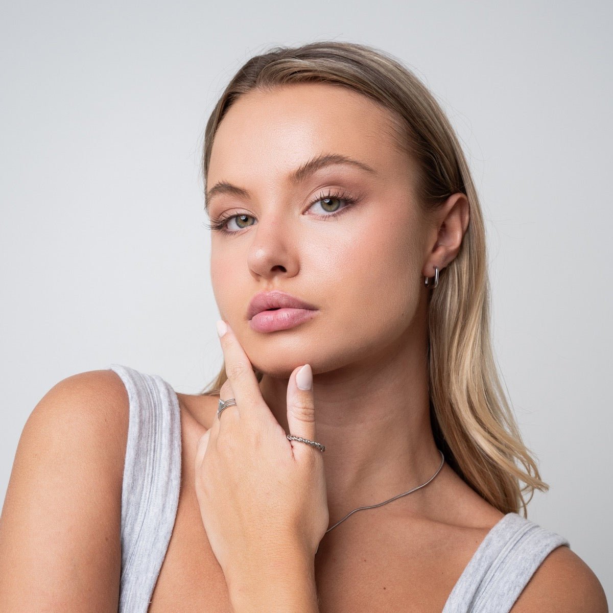 Pendiente de aro cuadrado - Plata