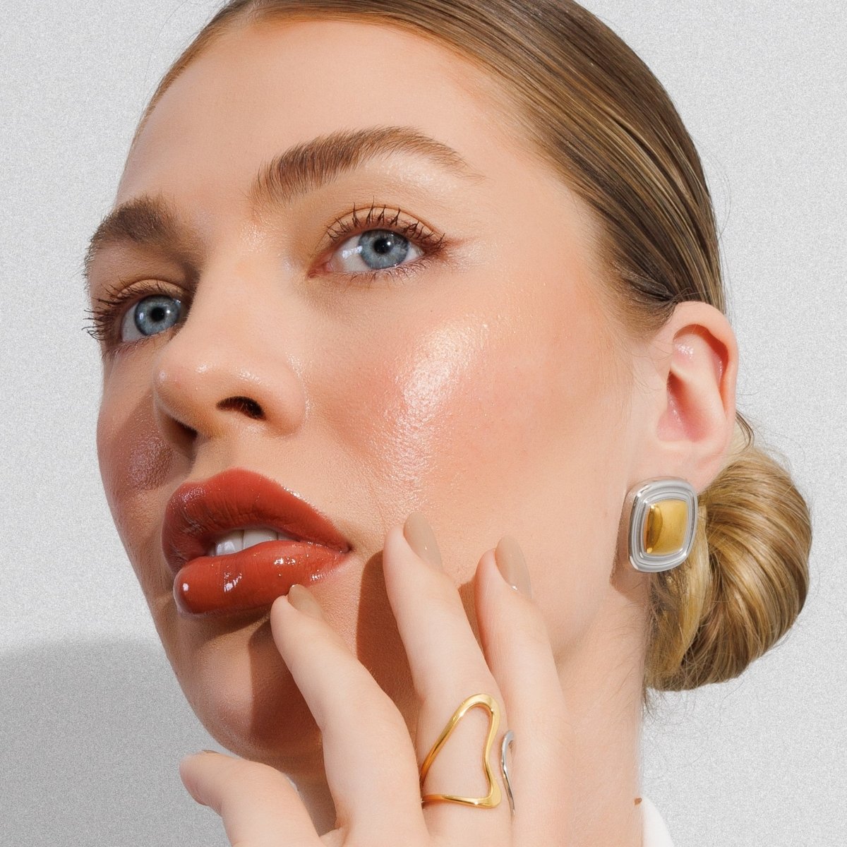 Pendientes Lumière cuadrados con baño mixto de oro y plata