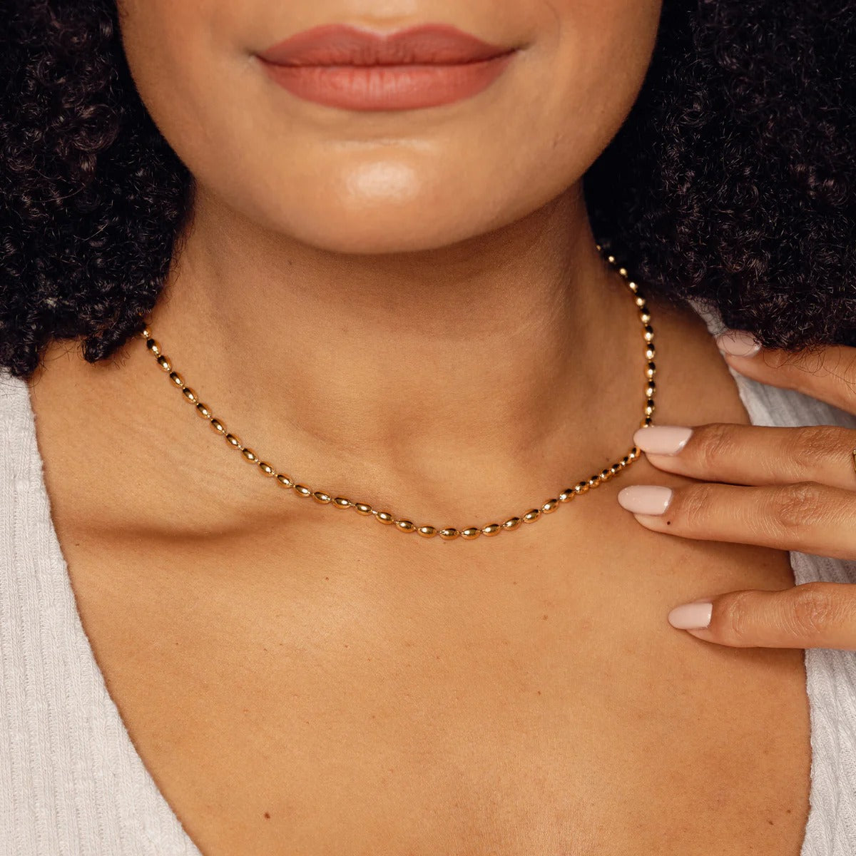 Collar de cadena esférica bañado en oro de 18 quilates