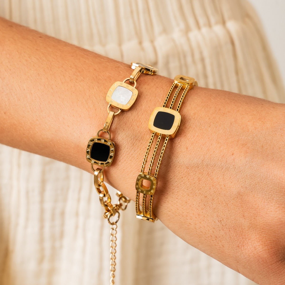 Pulsera Mono Cuadrada Bañada en Oro de 18k