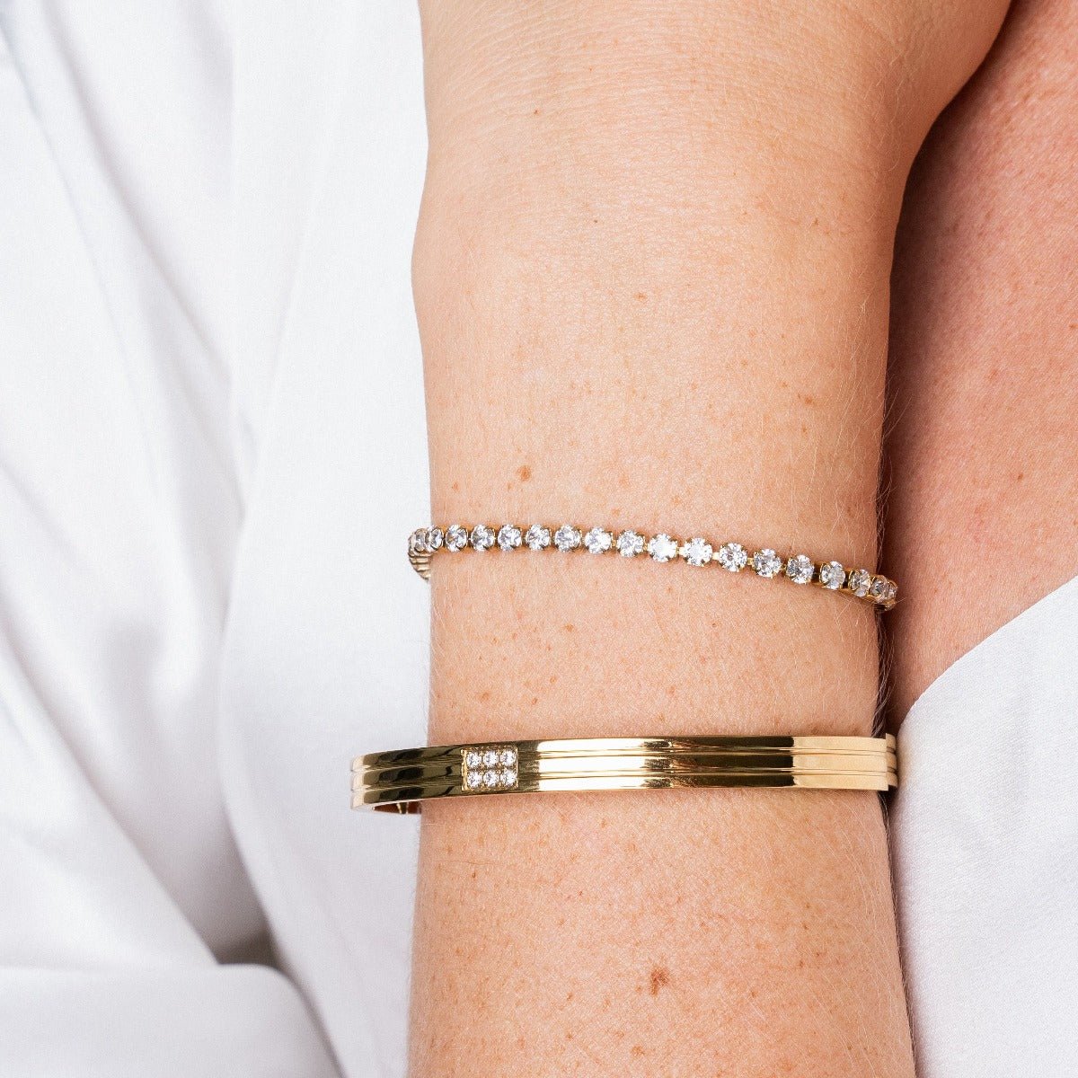 Pulsera Riviera Ajustable Revyora Baño de Oro 18k