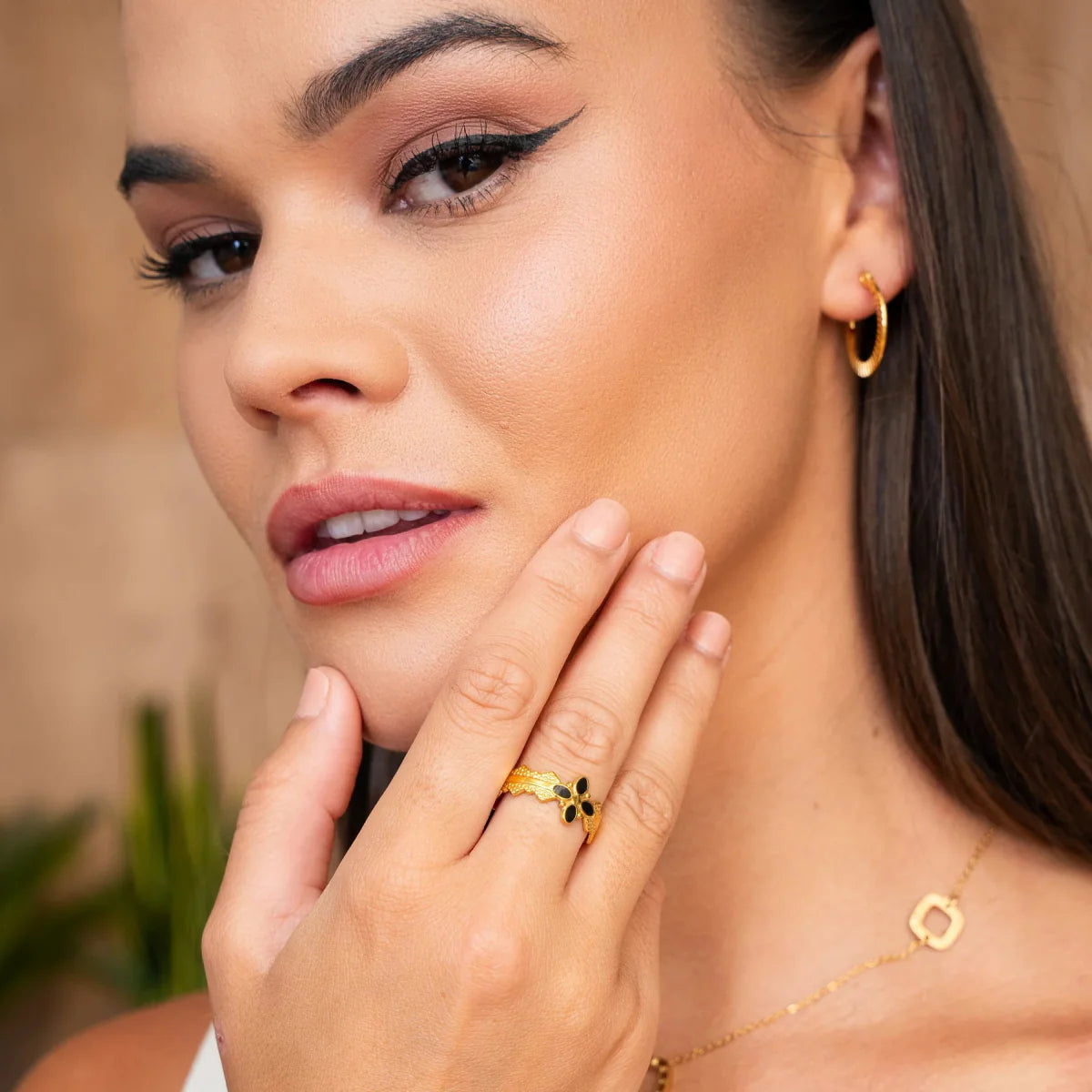 Anillo ajustable Blossom bañado en oro de 18 quilates 