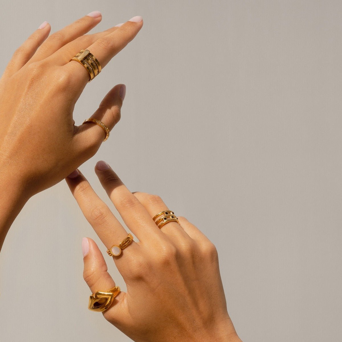 Anillo Ajustable Melina Bañado en Oro 18K 