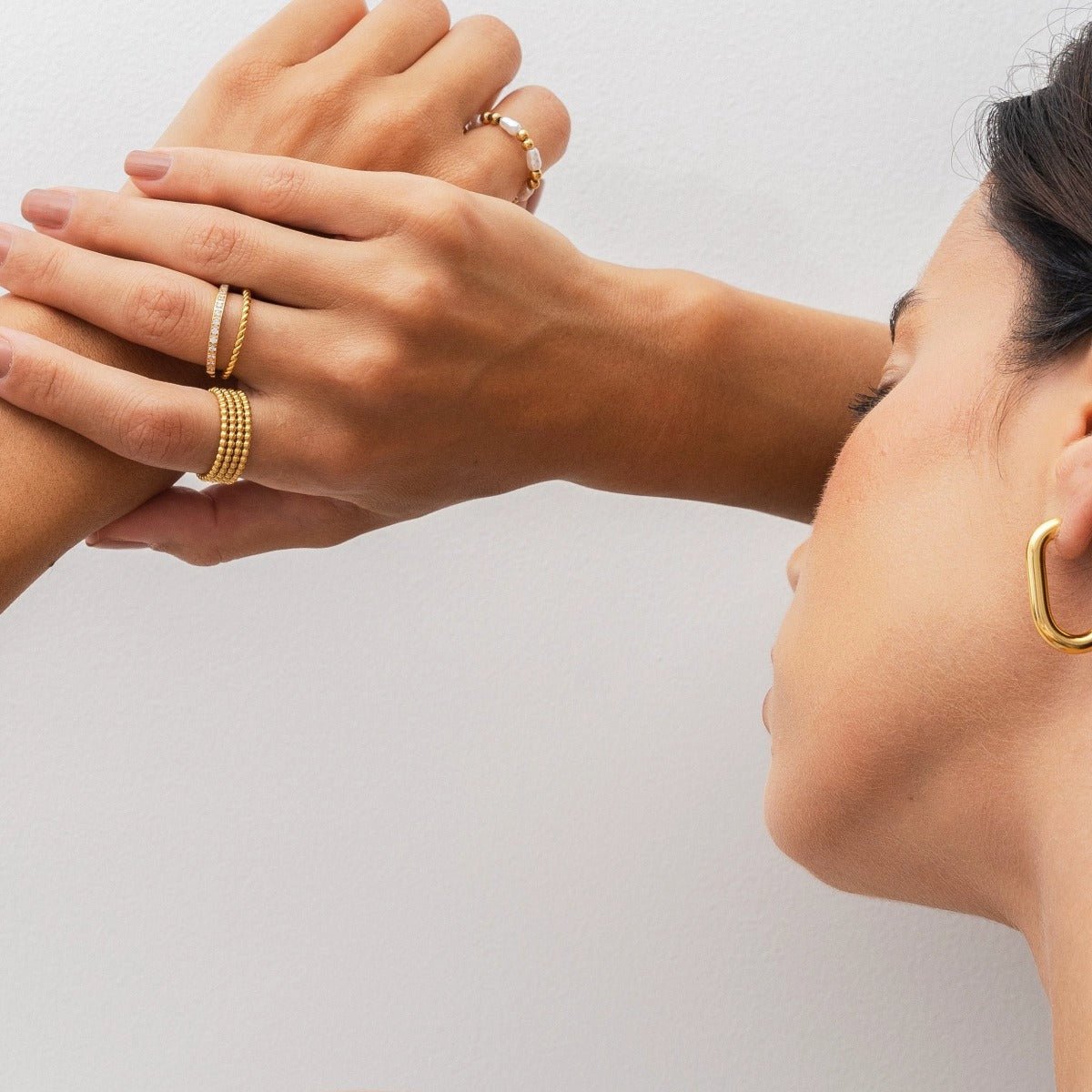 Anillo Aurora con Cristales Bañado en Oro de 18k