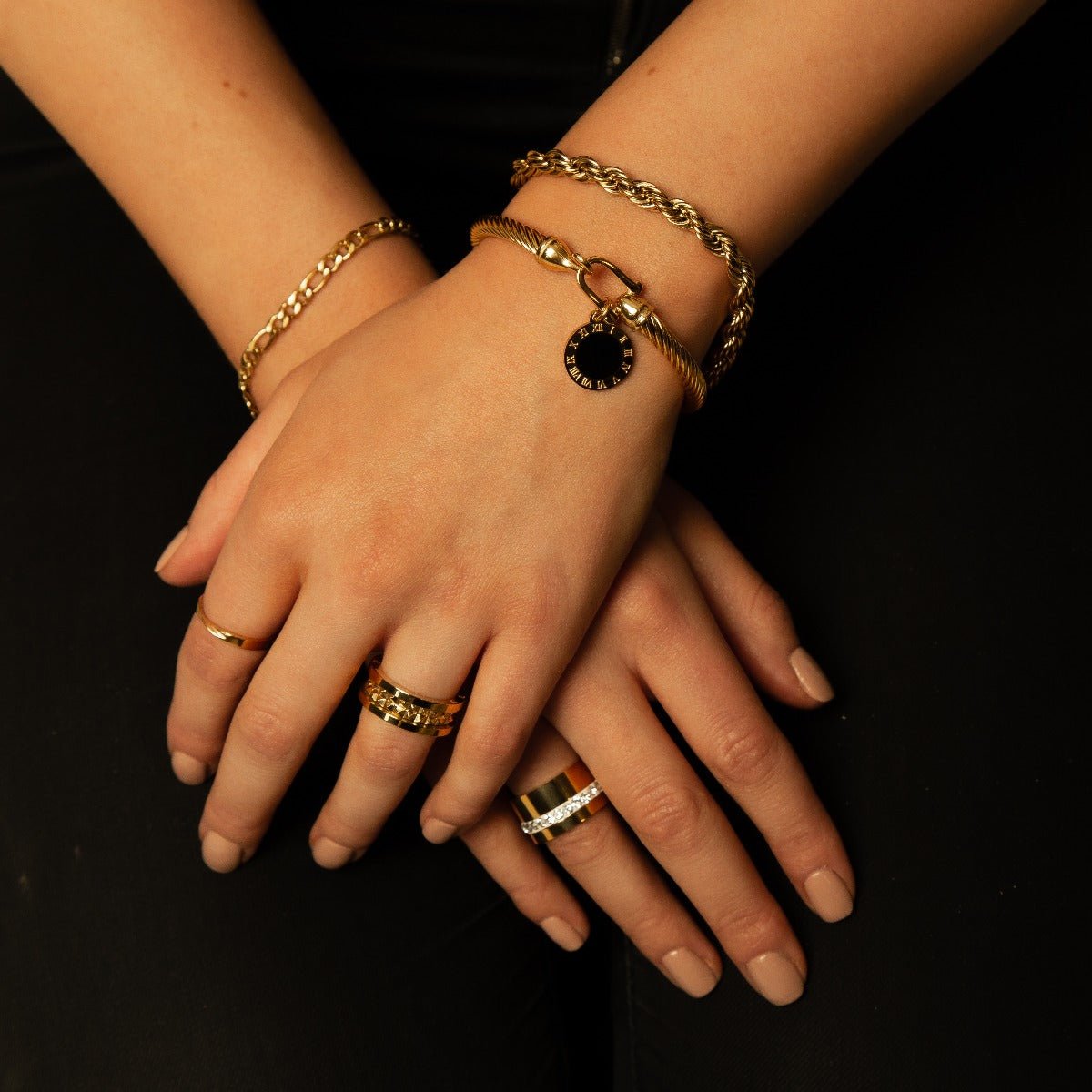 Anillo Génova bañado en oro de 18 quilates