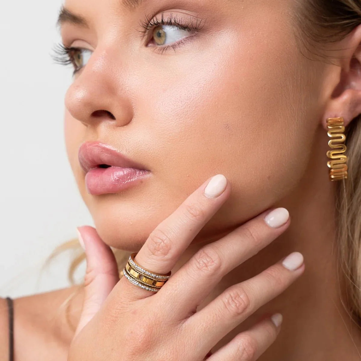 Anillo Impulse bañado en oro de 18 quilates 