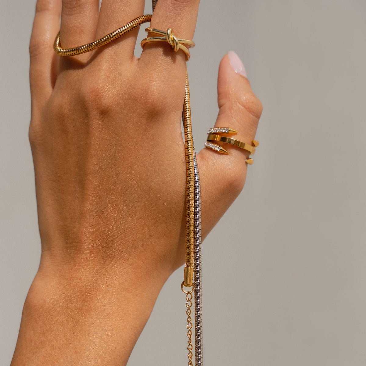 Anillo de Uñas con Puntas Bañado en Oro de 18K