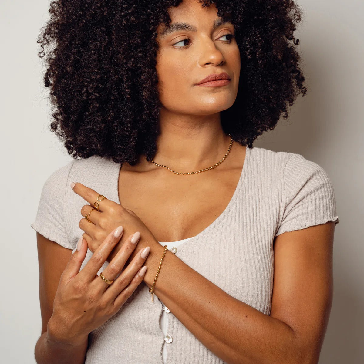 Collar de cadena esférica bañado en oro de 18 quilates